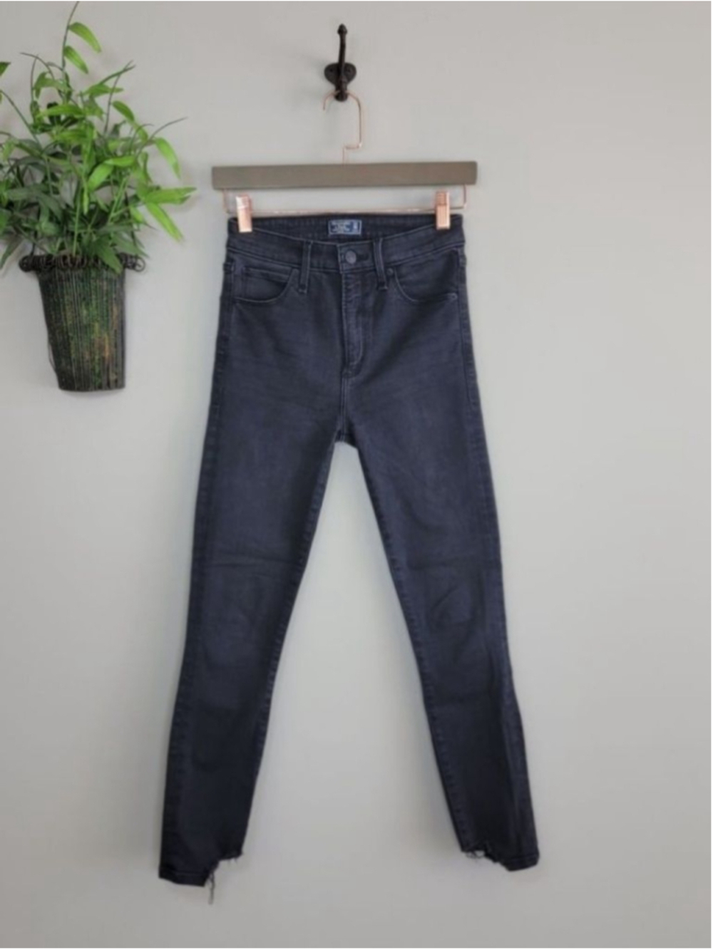 AF 00 Abercrombie & Fitch Simone High Rise Ankle Skinny Jeans Chewed Black Gray